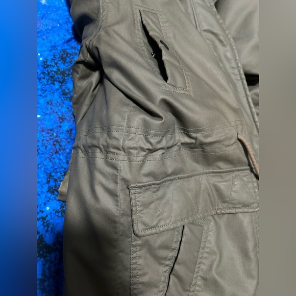 American Eagle Outfitters Utility Parka with Faux Fur Trim Hood - Picture 12 of 16